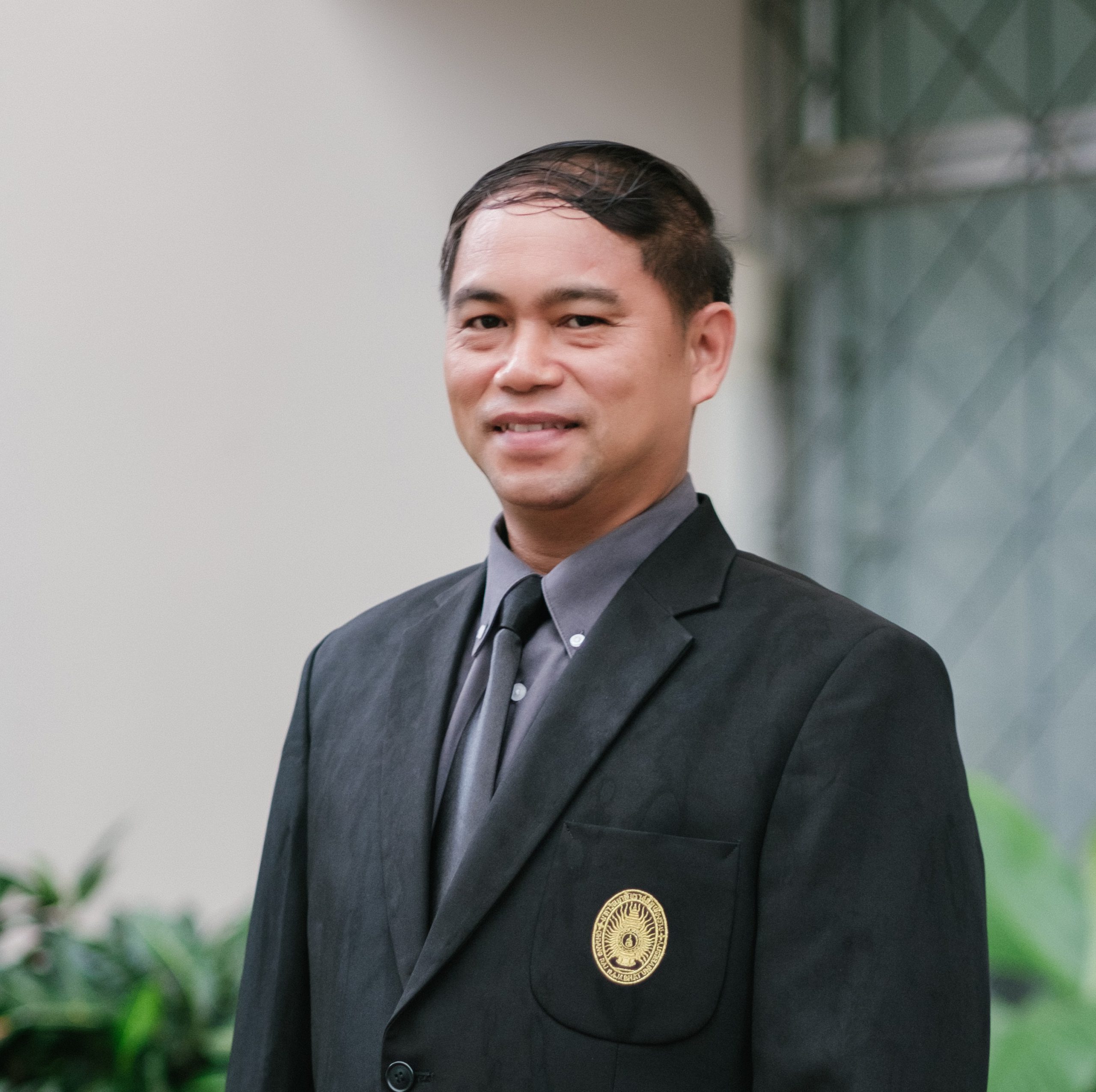 ผศ.บรรทด จอมสวรรค์